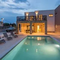 Villa Mirela, hotel u gradu 'Šišan'