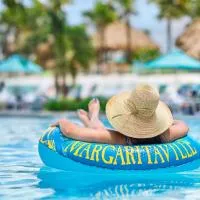 Camp Margaritaville Auburndale RV Resort and Cabana Cabins, hotel v mestu Auburndale