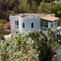 Villa Mercedes, hotel v destinácii Cala Llonga