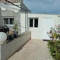 Appartement T2 dans Villa à marignane โรงแรมในมาริญญาน