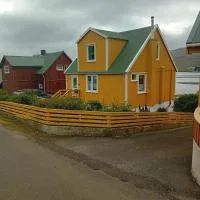 Trongisvágur में, होटल Det lille gule hus