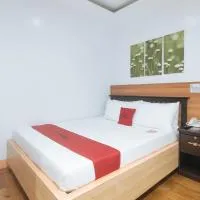 RedDoorz at Nick Hotel Isabela, מלון בAlicia