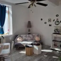 Gîte de l'Orchidée, מלון בPicquigny