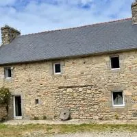 Maison de caractère à 3km de la mer, hótel í Porspoder