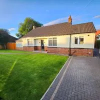1-Bed Studio with Parking Ideal for Couples, hotelli Newcastle upon Tynessä