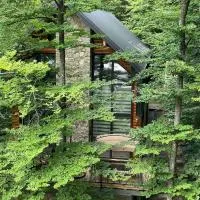 Villa Noar, Cozy 4BR Mountain w, Fireplace, Lake View, Brezovicë, hotel en Brezovica