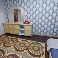 Аэропорт Астана двухкомнатная 5, hotel poblíž Mezinárodní letiště Astana - NQZ, Prigorodnyy