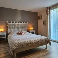 Chambre d hôtes indépendante dans village médiéval, hotel sa Creissels