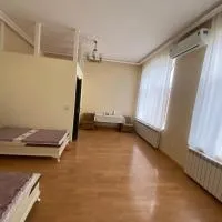 Beaming_House, hotel Shekiben