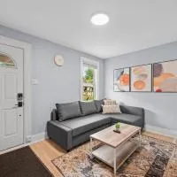 Slick&Spacious 2 Bdr Apt Natrona Hts, hotel a Natrona Heights