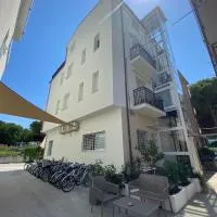 Hotel Miramare Dipendenza, מלון בפינטו