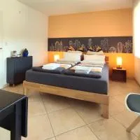 Zimmer mit Terrasse am Jakobsberg, hotel u gradu Ockenheim