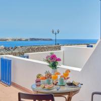 Duplex Ilic Sea Views,Front Line,10 Min to Marina, Hotel in Playa Blanca