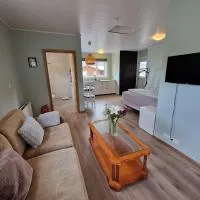 Cozy studio apartment, hotel sa Súðavík