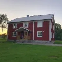Newly renovated cozy house Urshult-Åsnen-south Småland, hotel v destinácii Urshult