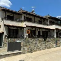 Tanias House, отель в городе Платаньяс
