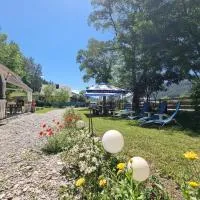 La Andrei, hotel em Taşca