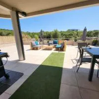 Porticcio - Agosta Plage - T2 - Chez Cath et JC، فندق في Albitreccia