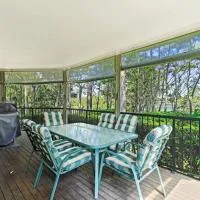 The Ideal Spot by Book Jervis Bay - Pet Friendly Waterfront with Retro Styling, hotel sa Sanctuary Point