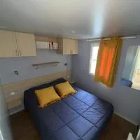 Mobil home au camping 5 étoiles à Deauville، فندق في سانت أرنولت