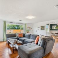 Charming Family-Friendly 2 Bedroom 1 Bathroom Retreat Near Astoria & Beach, hotel poblíž Letiště Astoria Regional - AST, Warrenton