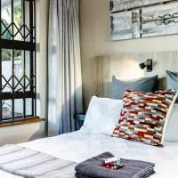8 On Eagle Self Catering Apartment, hotel di Umtentweni