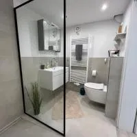 Moderne Ferienwohnung mit guter Ausstattung und Self checkin، فندق في بودنفيردر