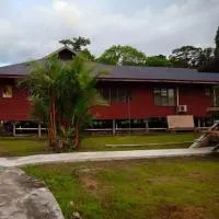 물루에 위치한 호텔 Mulu Tribal Homestay