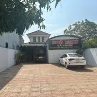 Nhà Nghỉ Bảo Ngọc, отель в городе Dồng Xoài