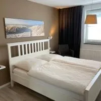 All-In Apartments in Fischeln mit Gartenblick, nähe Düsseldorf - Messe - Airport - HELIOS, hotel em Krefeld