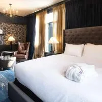 Midnight Sun, a Coast Hotel, hotel u gradu Doson Siti