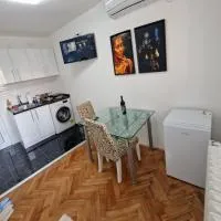 Zara Lux 2, hotelli kohteessa Kragujevac