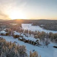 Wilderness Hotel Juutua, хотел в Инари