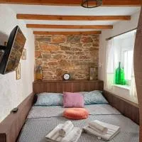 Palaiókastron에 위치한 호텔 Palaiokastro Rustic Stone Villa