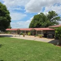 Roots Retreat, hotel u gradu Seymour