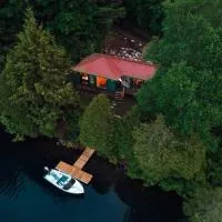 Grinmore Lakeside Hideaway with Panoramic View, hôtel à Emsdale