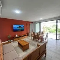 SEASCAPE 4 Perfect for Holiday & Business Booking Near CLUB MED ALBION, viešbutis mieste Albionas
