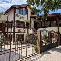 Kamelia guest rooms, khách sạn ở Kazanlŭk