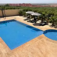 Charmante villa avec piscine DAR LUD โรงแรมในChichaoua