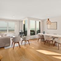 Sunrise - Luxueus app met prachtige zeezichten 8p, hotel in De Haan