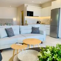 Thelfi Luxury studio in Attica - close to varkiza beach - Sea view, hotel v destinácii Vari