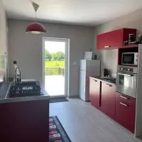 Gîte Le Nid des Avezous Spa privatif - Juin à Sept, hotel din Avèze