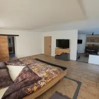 Grmač Apartments: Naklo şehrinde bir otel