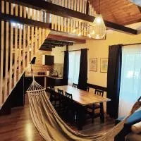 Osada Brzeziny - 25 minut od Warszawy - sauna, balia z jacuzzi, basen, altana, grill, ogród, ognisko, hotel v mestu Brzeziny