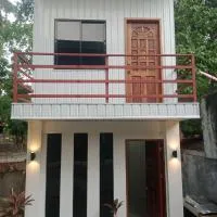 1 Bed House - Sleeps 2 - Parking - Wifi, hotel v destinaci Zamboanga
