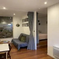 La Roche - Studio 2 étoiles Eco Responsable avec Tv Connectée, hotel en Maury