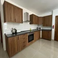 Luxe Living - Modern 3 Bedroom Xghajra Apartment, hôtel à Xgħajra