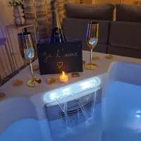 Gîte romantique bohème avec jacuzzi privé - Le gîte d'Agathe, hotel v mestu Grumesnil