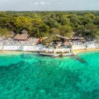 Bora Bora Beach Club Cartagena, hotel a Isla Grande