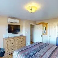 Tacit Shadow Resort Shangri-La King Suite, Gym, Coffee Bar, Hot-Tub, Free Laundry, Food Available, hotel u gradu 'Parowan'